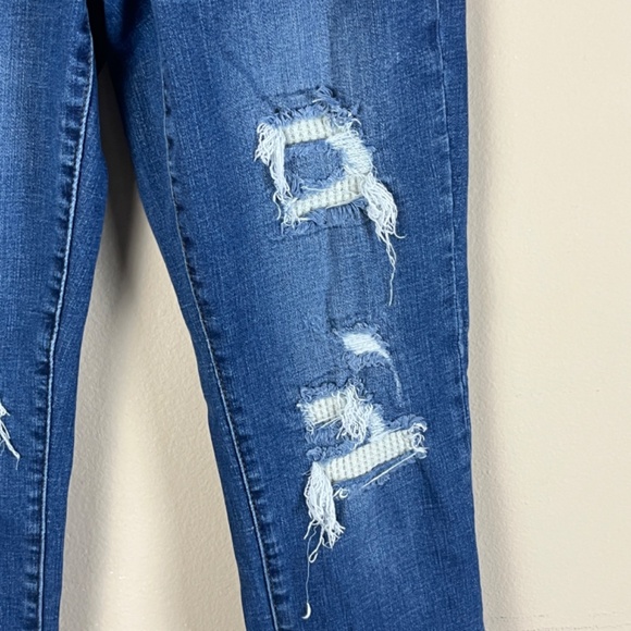 Judy Blue Women Boyfriend Fit Jeans Distressed Sz 0/24 Light Wash Blue - Picture 4 of 12